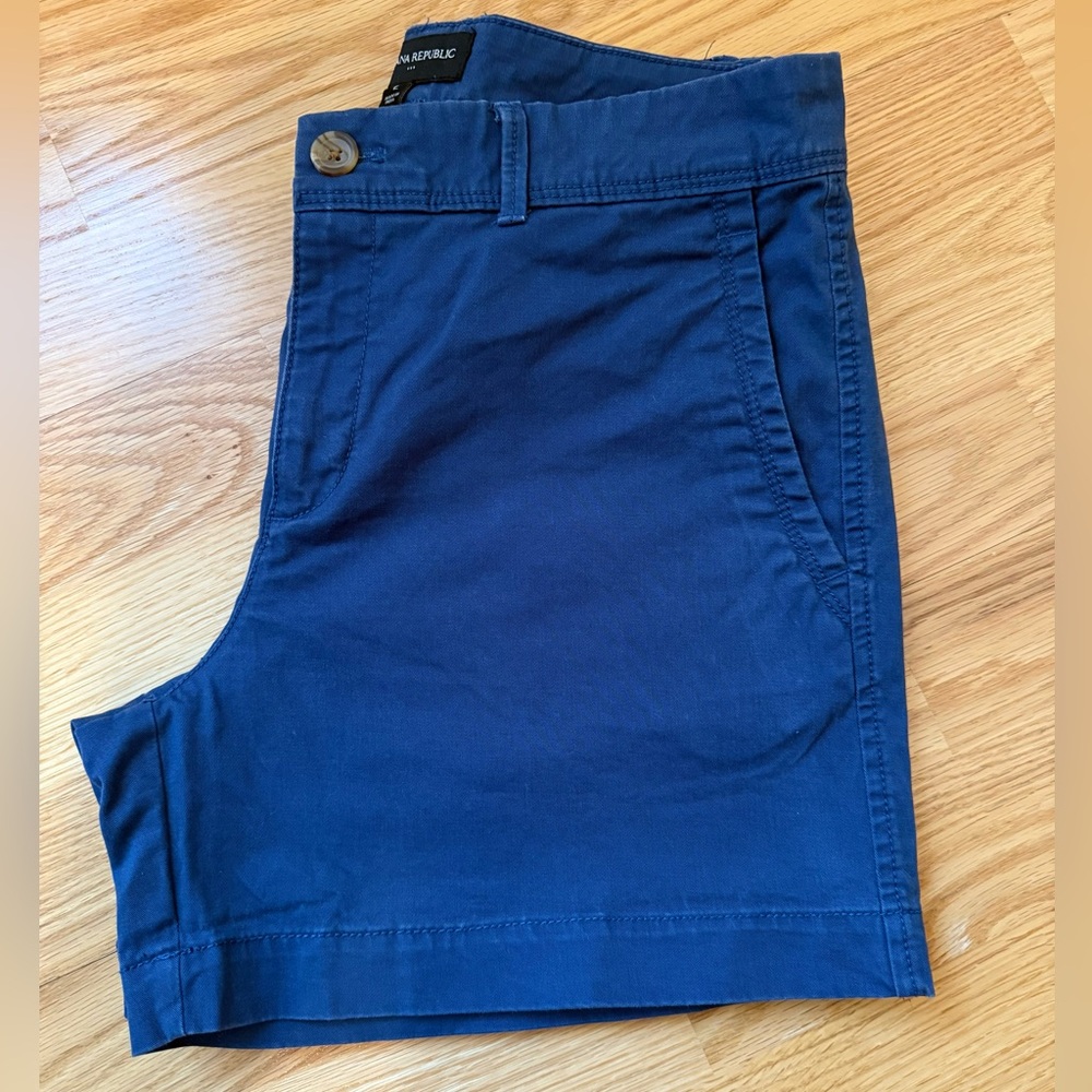 Banana Republic Navy Chino Shorts Size 2 Stretch Cotton Tailored